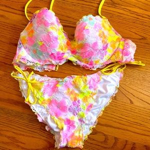 Victoria secret bathing suit. L bottom 36D top
